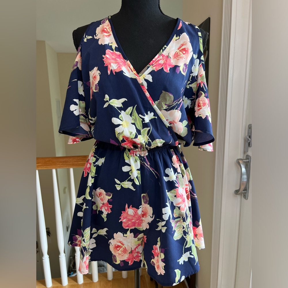 AQUA NAVY BLUE W/PINK WHITE‎ PURPLE FLOWERS, SLIPS ON W/SINGLE BACK BUTTON